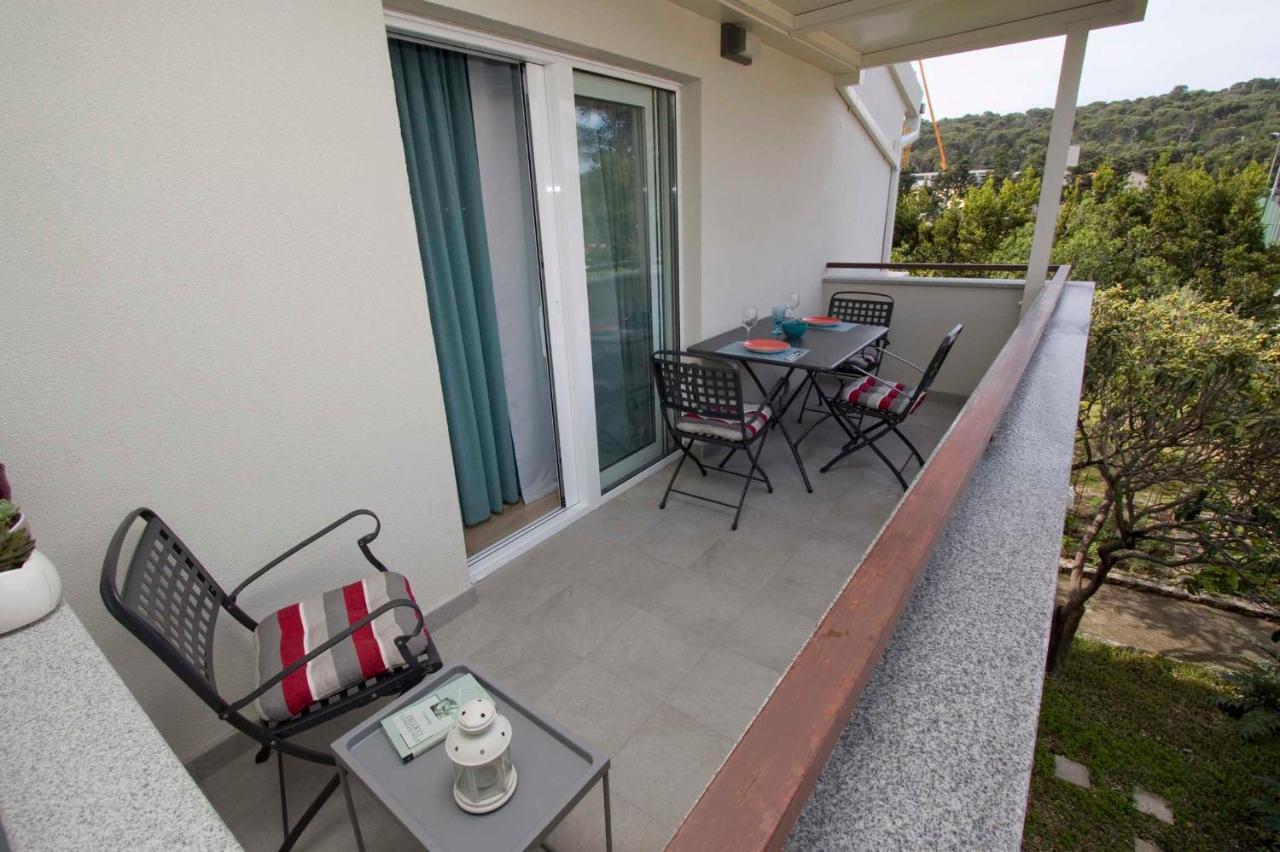 Apartments Besker Makarska Exterior foto