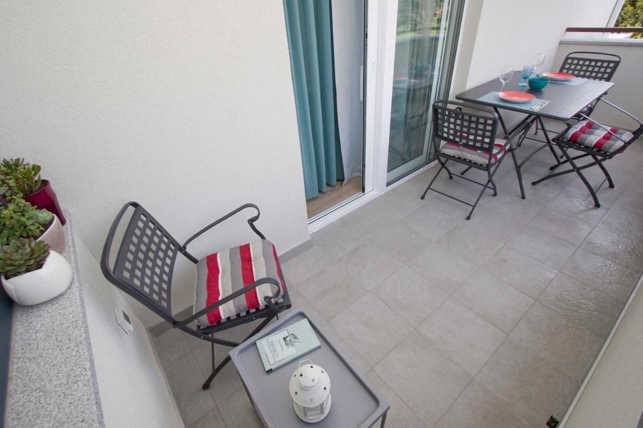 Apartments Besker Makarska Exterior foto